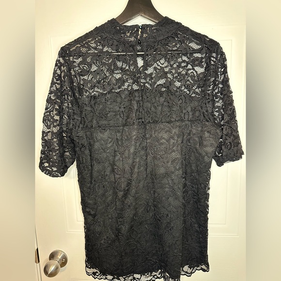 Lace high neck top - Picture 2 of 3